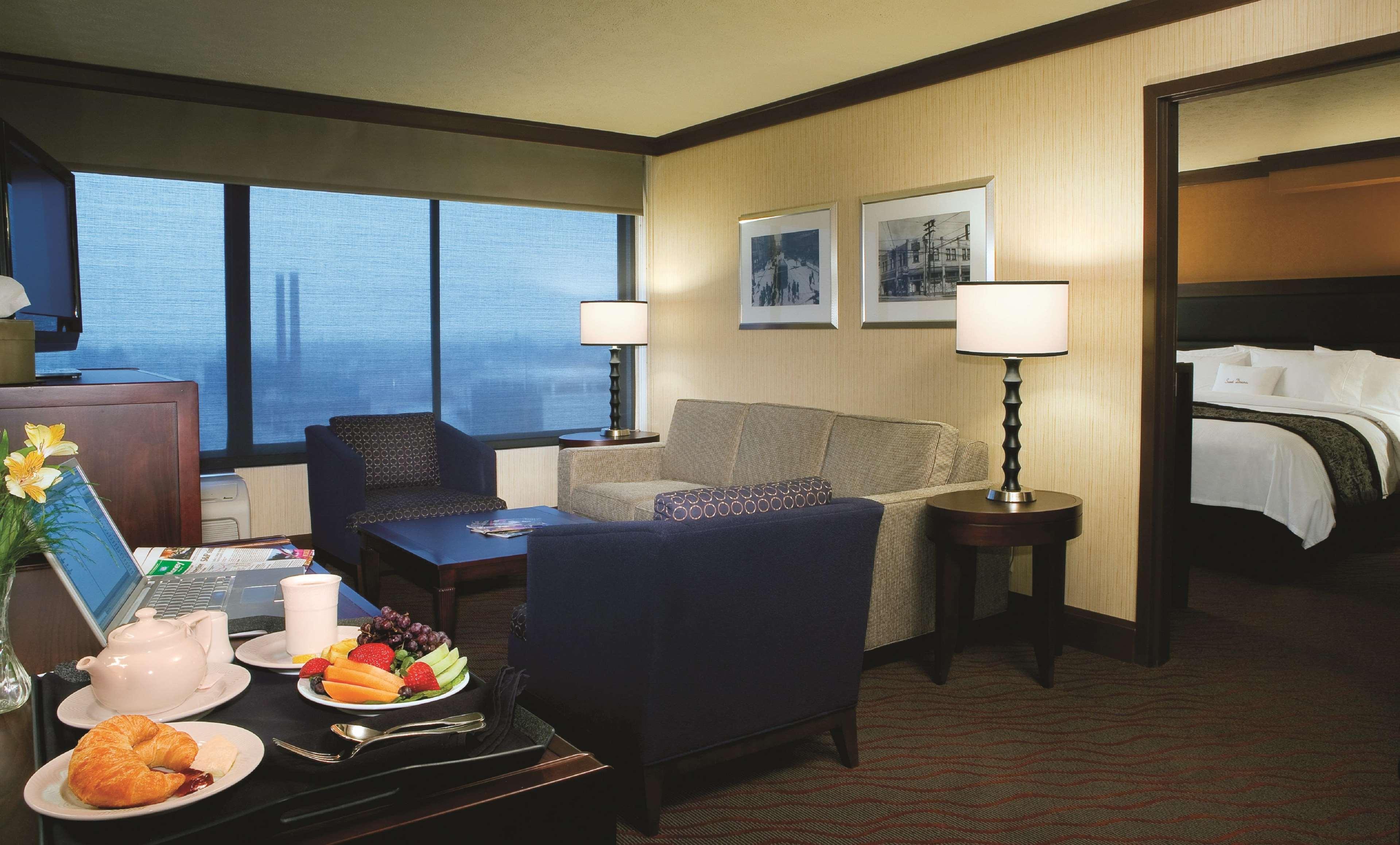 Doubletree By Hilton Hotel Cleveland Downtown - Lakeside Exterior foto